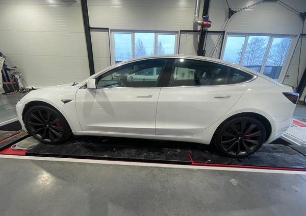 Tesla Model 3 cena 119900 przebieg: 72436, rok produkcji 2020 z Poniec małe 172